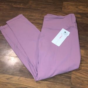 brand new yogalicious leggings